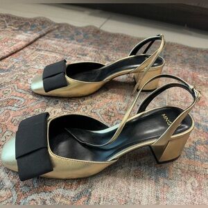 Adorable Mango ankle strap Mary Jane’s